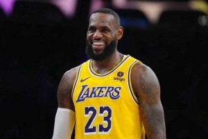如何查询NBA球星在特定日期的相关信息，例如了解NBA_15号球星是谁？