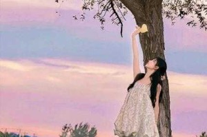 QQ皮肤美女图片高清推荐精选合集