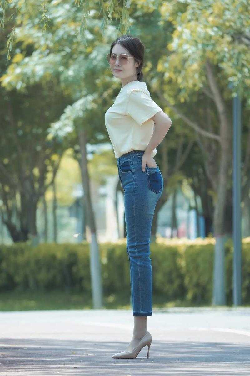 如何穿搭适合胖型身材的服装,适合搭配哪些穿衣风格?图片参考