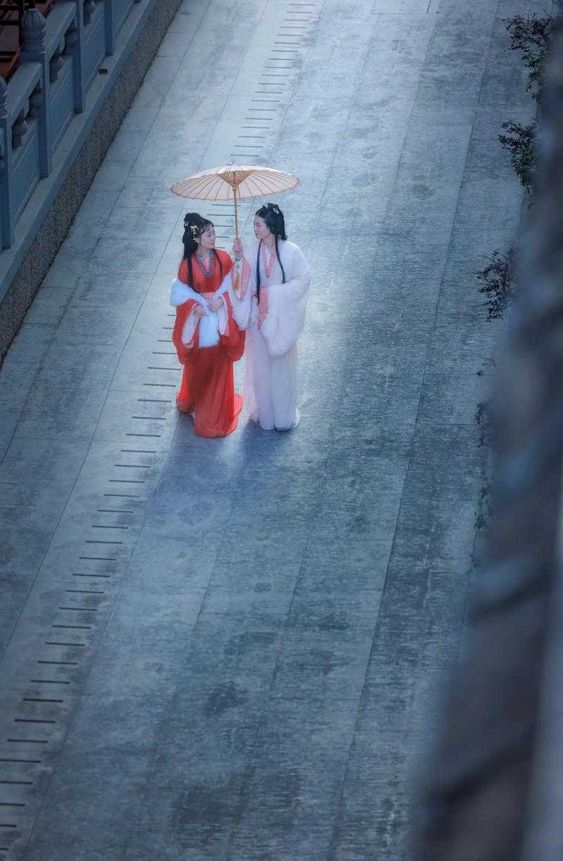城阙春深锁二乔:三国绝色姐妹的传奇故事与历史谜团
