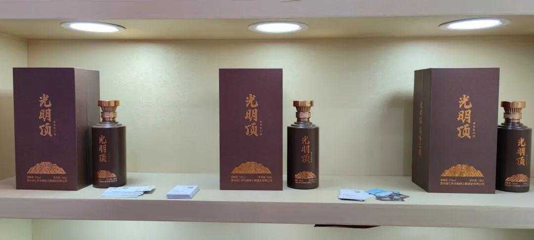 亮剑白酒53度价格_亮剑53度酱香型白酒怎么样_正宗亮剑高度白酒评测