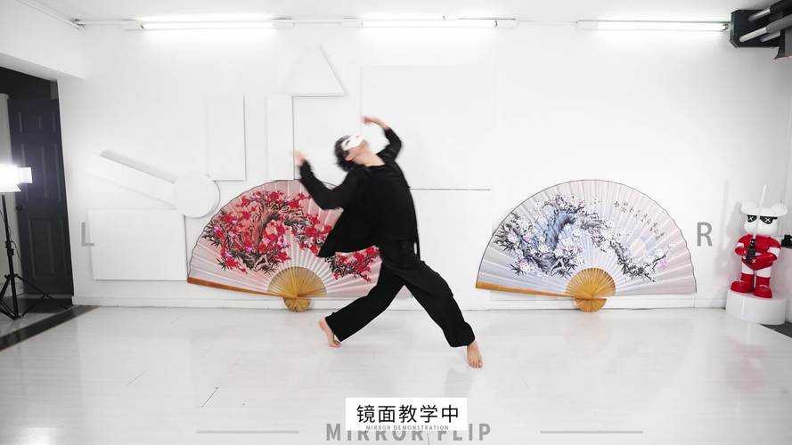 一笑江湖舞蹈教学视频 - 古风武侠舞蹈完整版动作分解